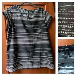 XL Banana Republic short sleeved blouse EUC
